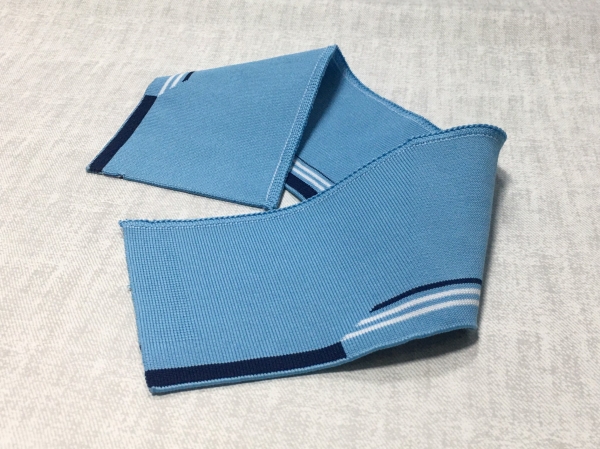 Polyester knit collar
