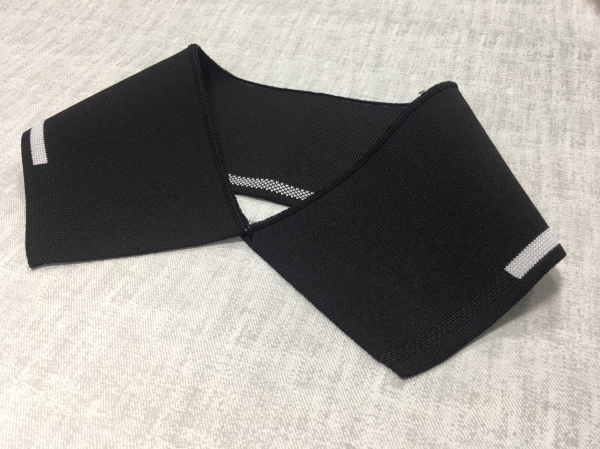 Polyester knit collar