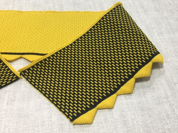 Polyester knit collar