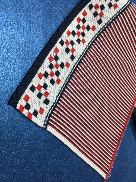 Polyester knit collar