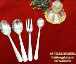 Stainless steel spoons and forks in set