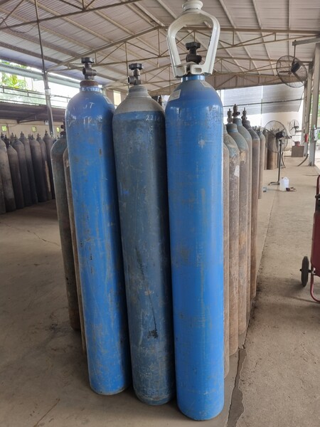 Gas cylinders