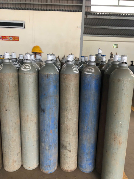Cylinder filling manifold