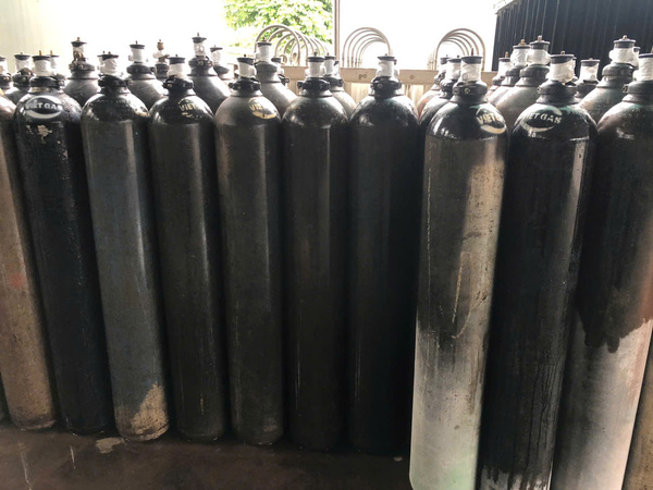 Cylinder filling manifold