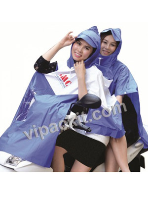 Couple raincoat