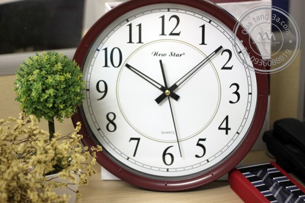 Advertising clock