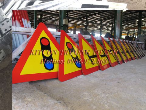 Traffic safety signs