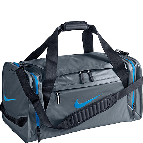 Travel handbag