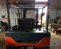 1.5 tons Electronic forklift