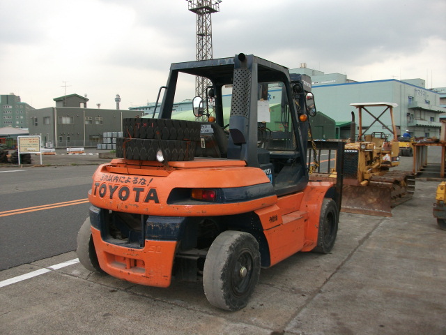 Oil forklift