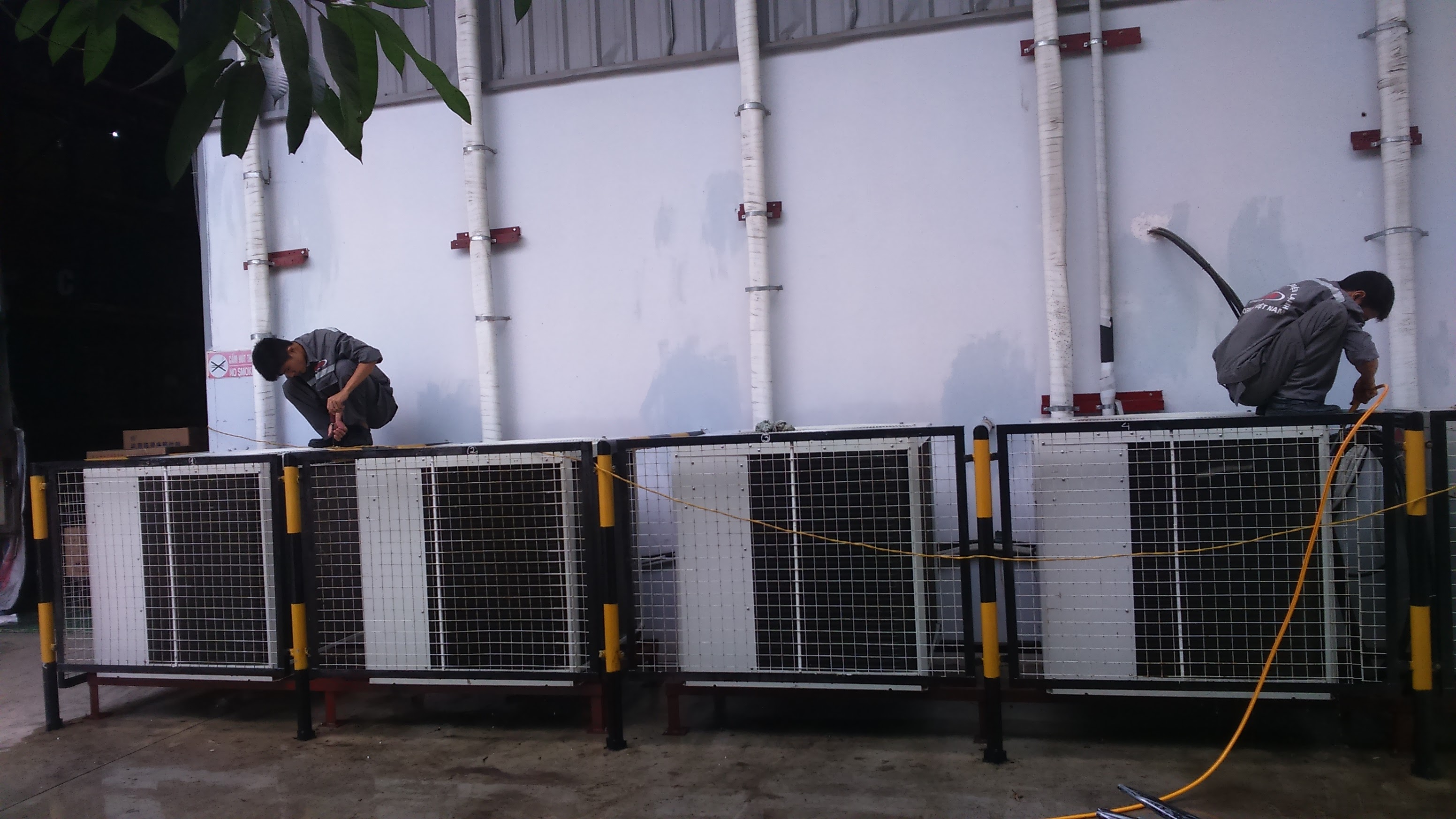 Industrial air-conditioner maintenance