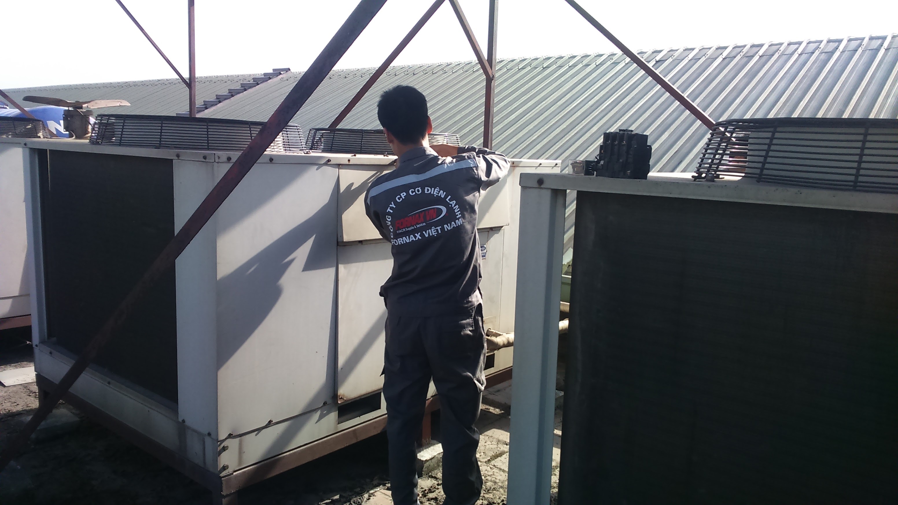 Industrial air-conditioner repair