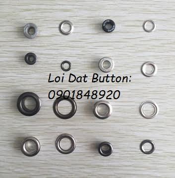 Metal buttons