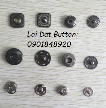 Metal buttons