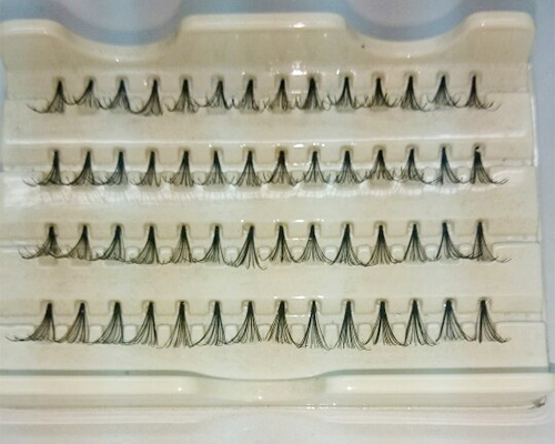 False eyelashes