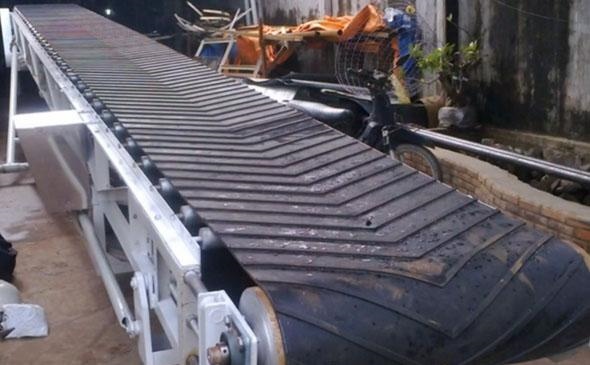 Rubber conveyor belt