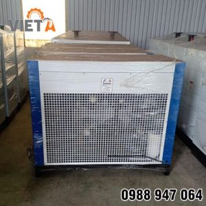 Air dryer