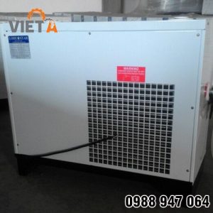 Air dryer