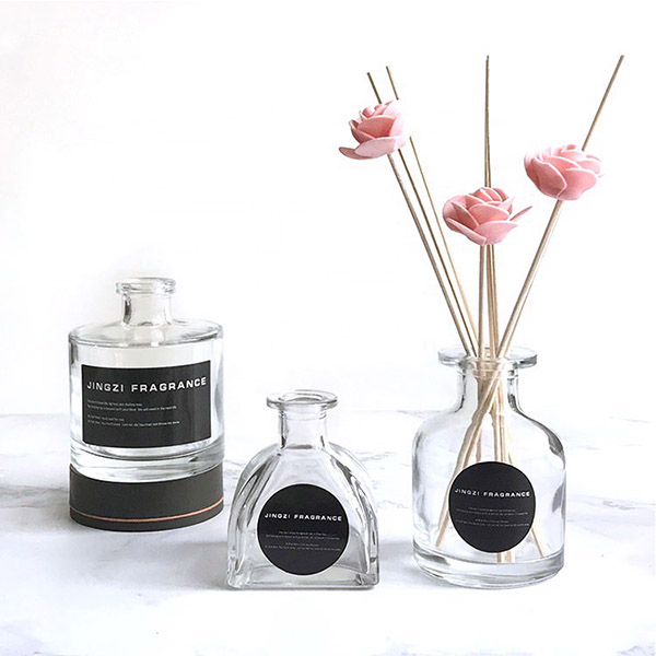 Glass diffuser bottle