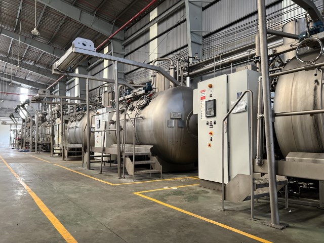 Dyeing machine