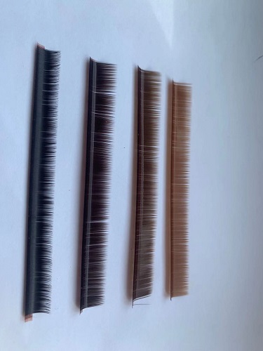 New model - color eyelash extensions
