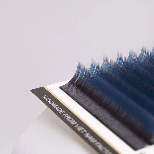 New model - color eyelash extensions