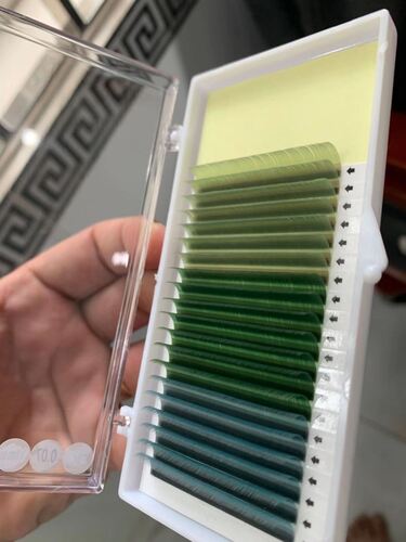New model - color eyelash extensions