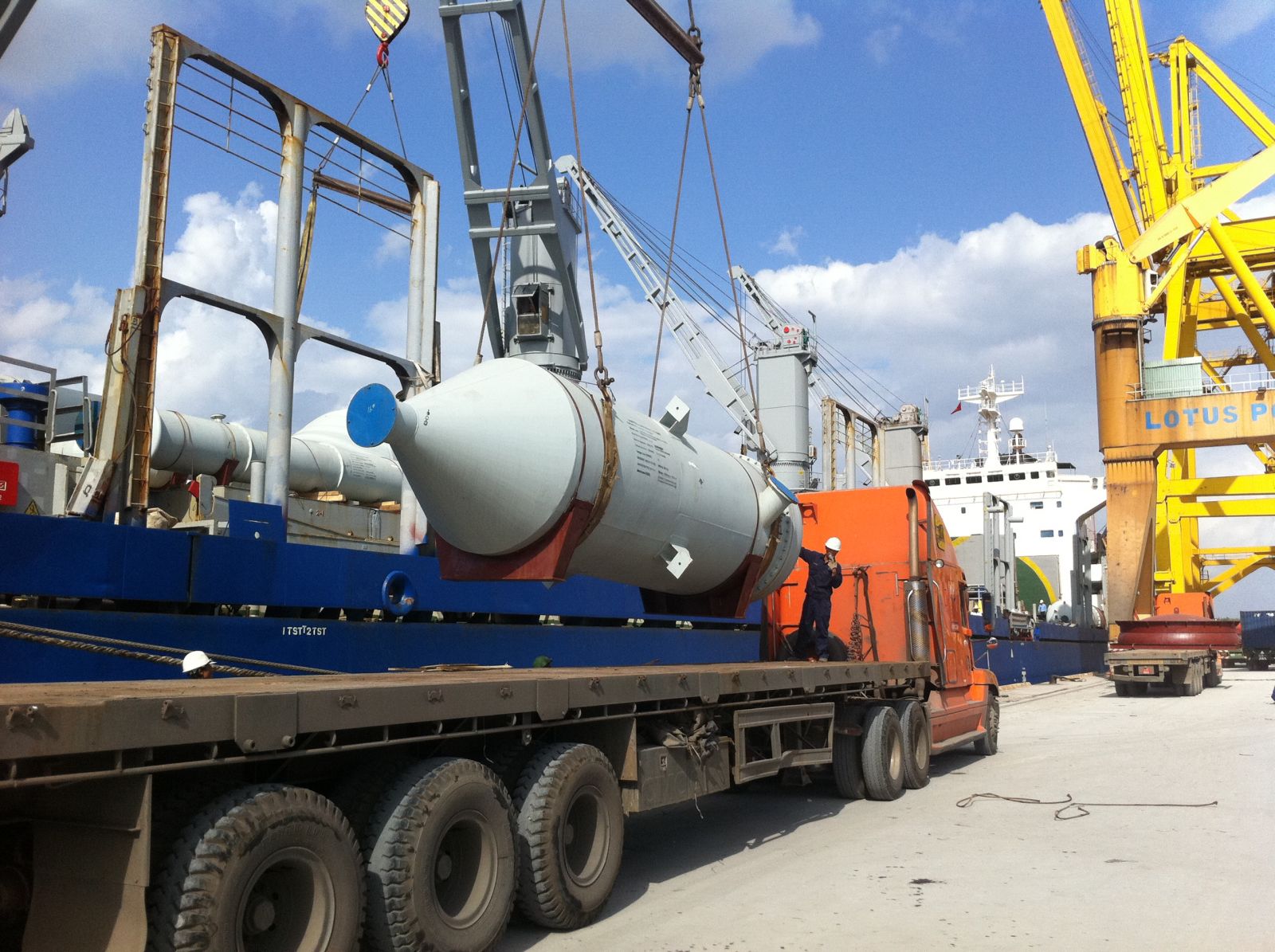Contruction goods transport