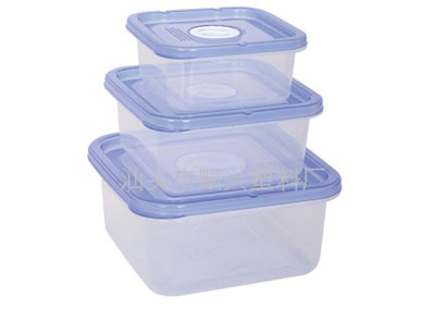 Plastic box