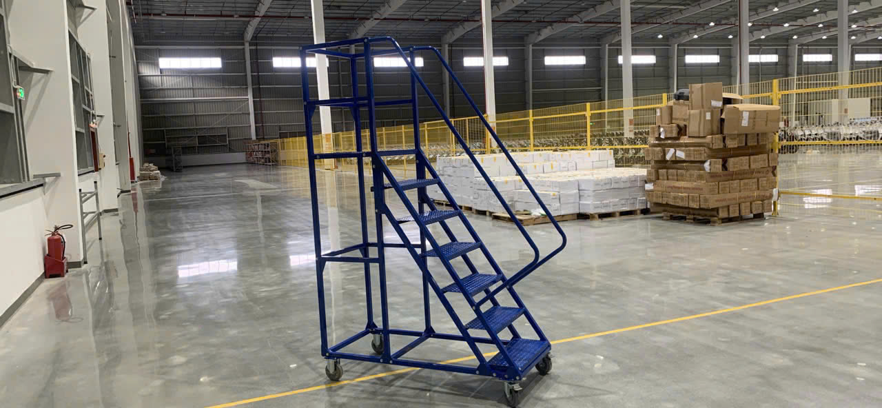 Rolling ladder