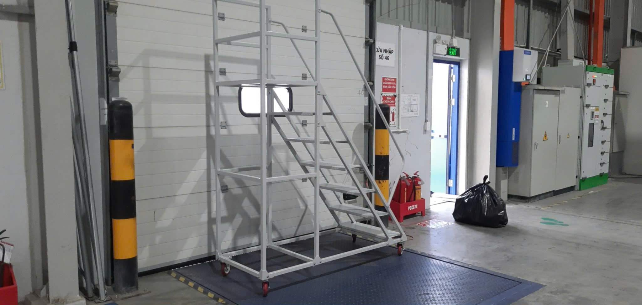 Rolling ladder