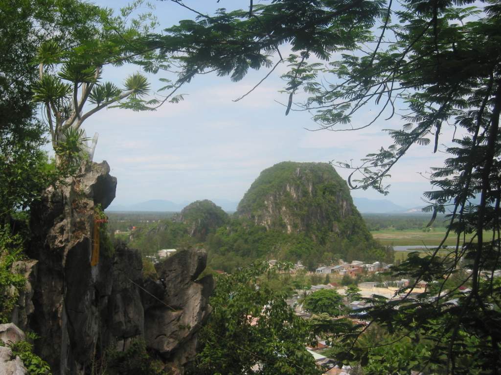 Ngu Hanh Son tour