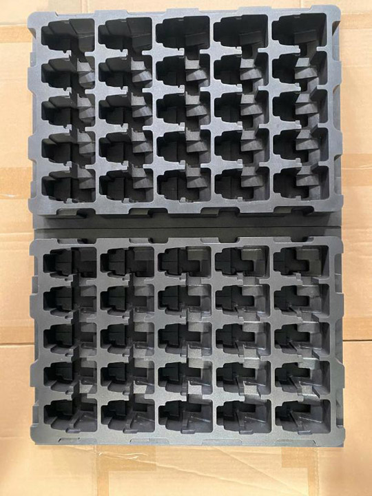 Thermoforming mold