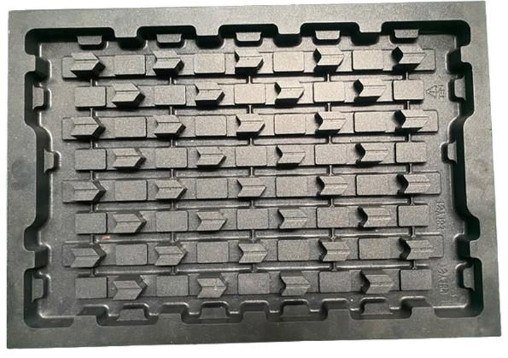Thermoforming mold