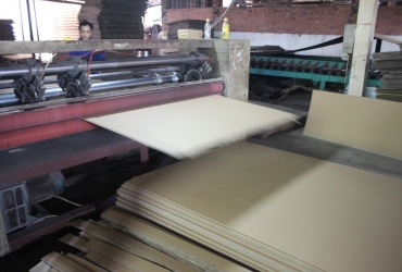 Corrugated carton