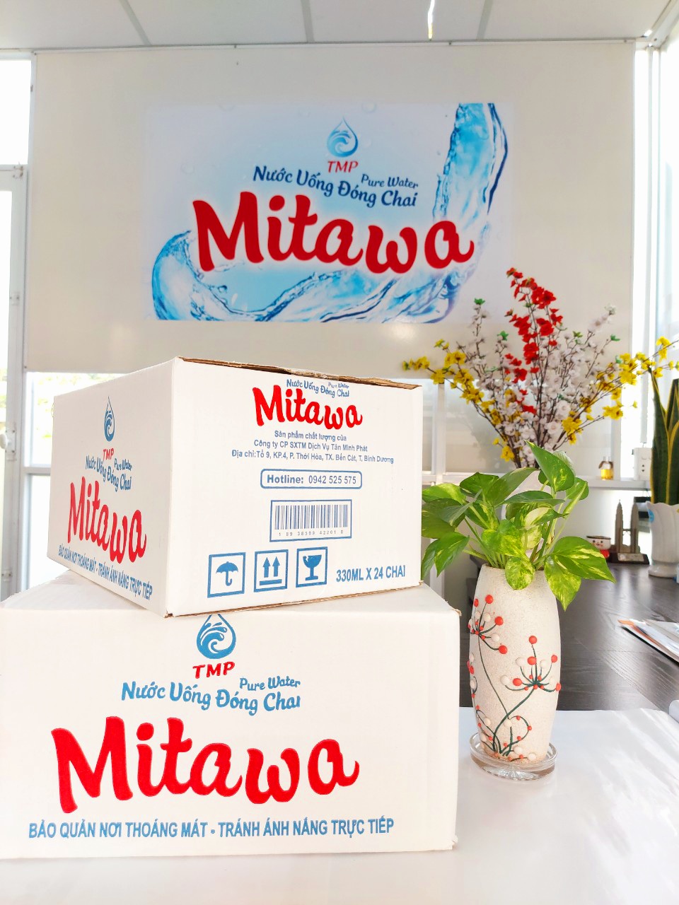 pack of 24 Mitawa 330ml water bottles