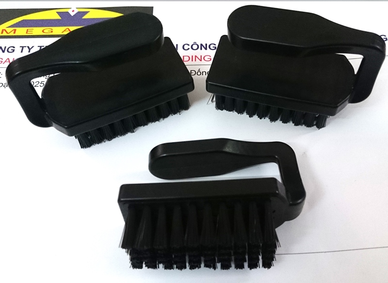 Anti-static brush