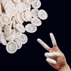 Cleanroom gloves