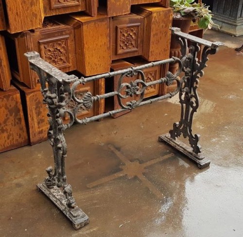 Long table legs