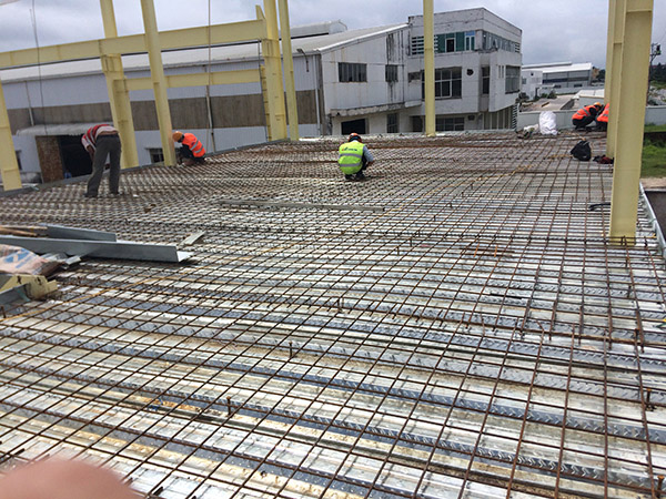 Decking floor construction