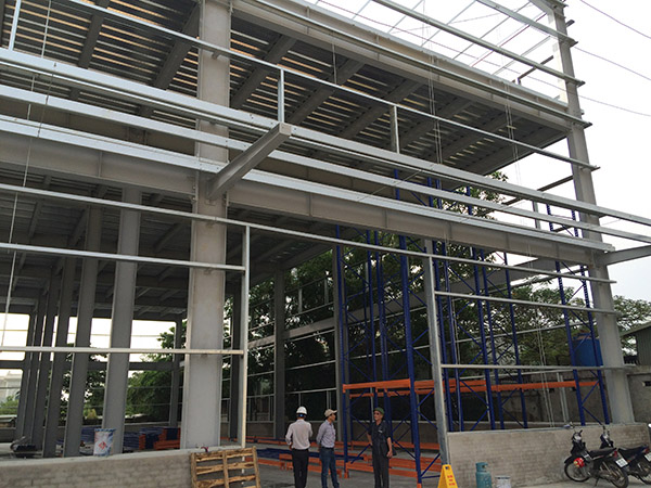 Decking floor construction