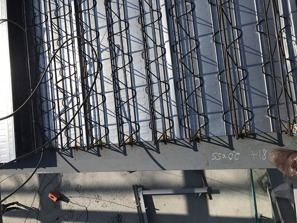 Decking floor construction
