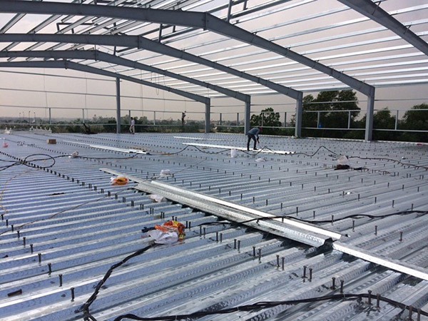 Decking floor construction