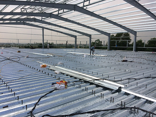 Decking floor construction