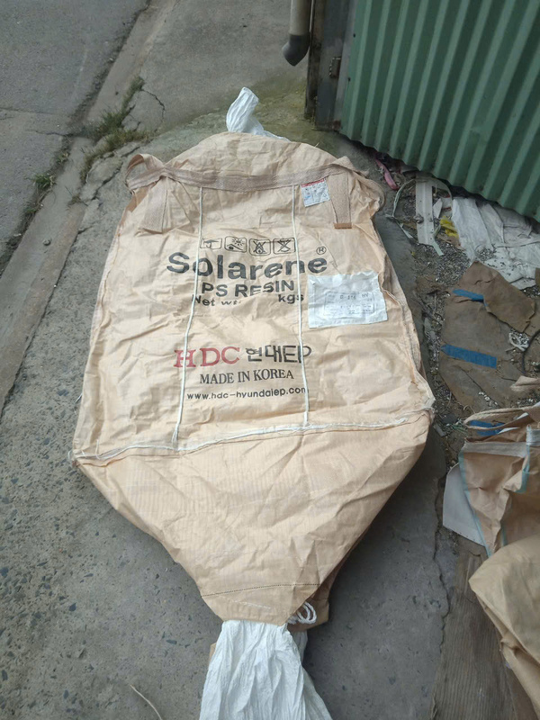Discharge bottom jumbo bag