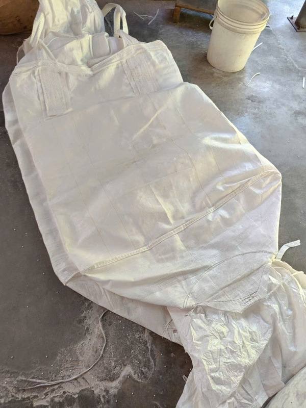 Discharge bottom jumbo bag