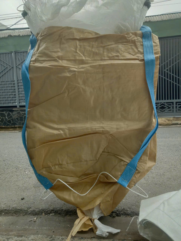 Discharge bottom jumbo bag