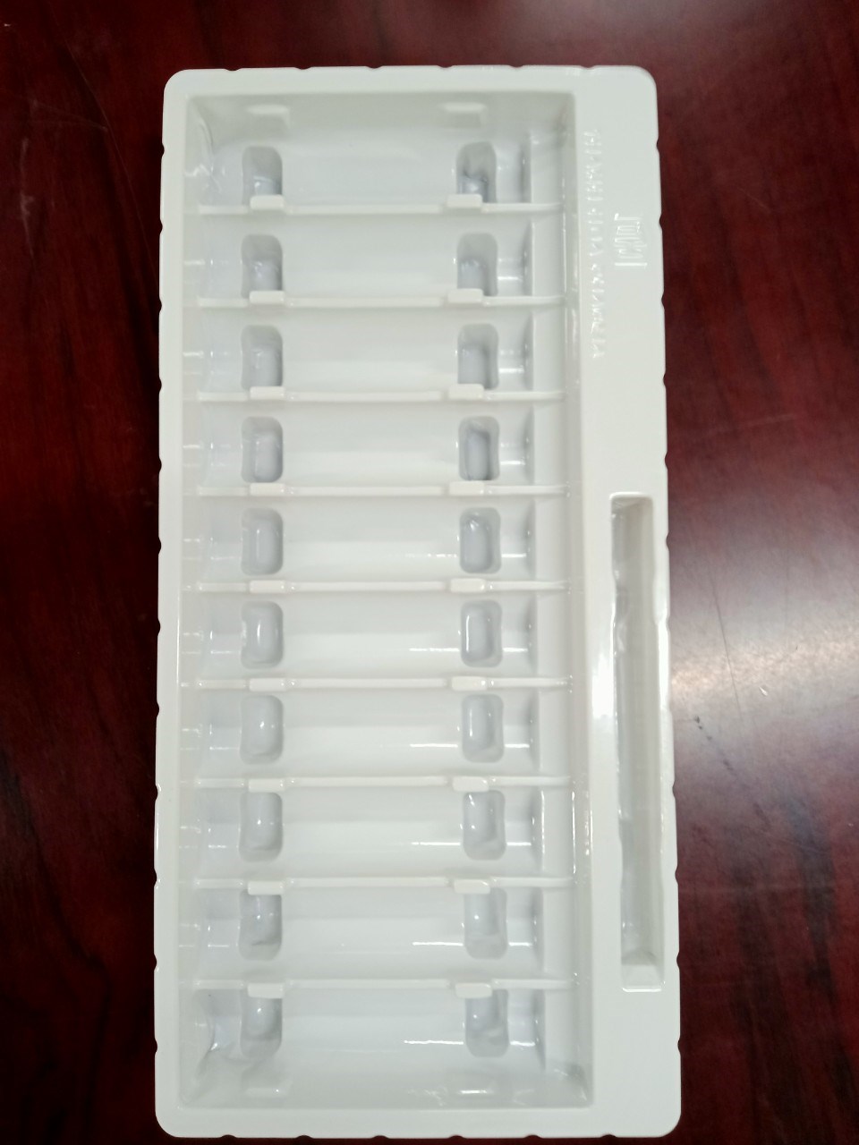 Plastic tray for medicine