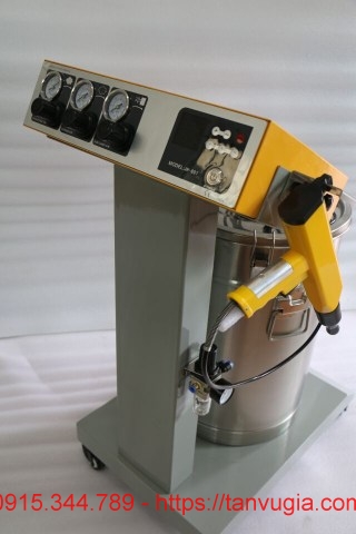Electrostatic spray guns