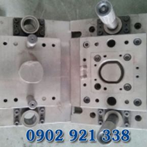 Continuous stamping mould